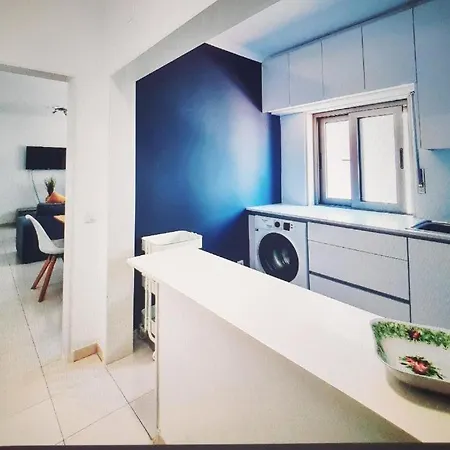 Апартаменты Casa Dos Sinos 1 With Roof Terrace *